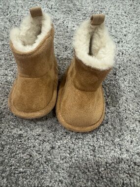 Cat & Jack Kids Tan Faux-Shearling Booties